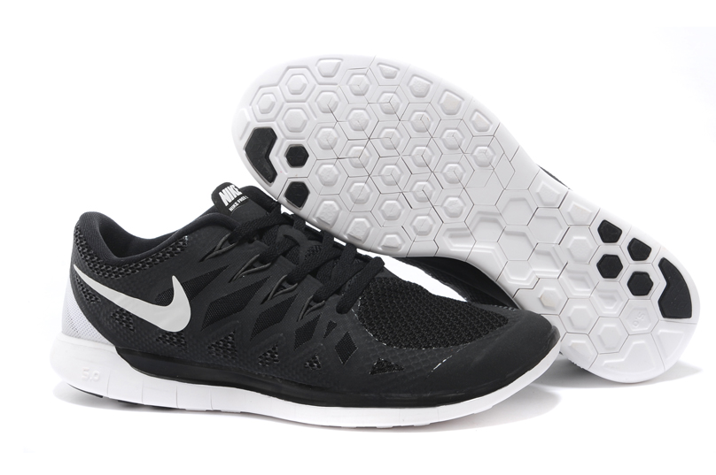 Nouveau Nike Free 5.0 Plus Les Hommes Noirs De Chaussures De Course Blanc